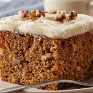 Carrot cake With cream cream